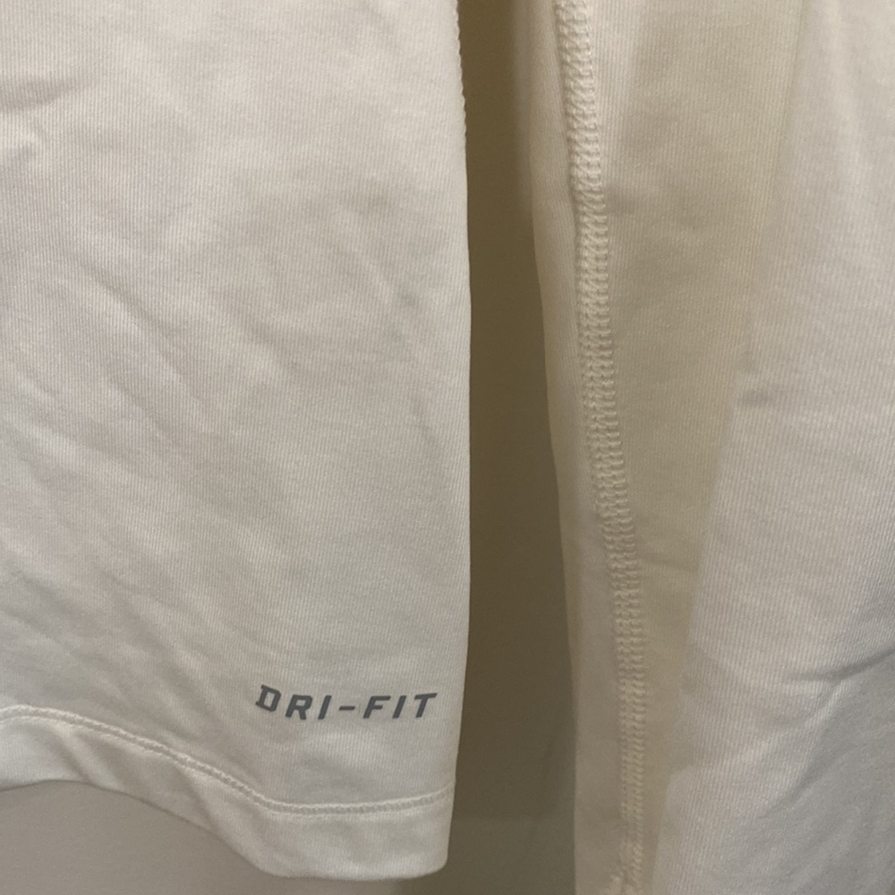 Excellent Condition Nike Pro Dri-Fit Size Small Hoodie - Picture 6 of 7
